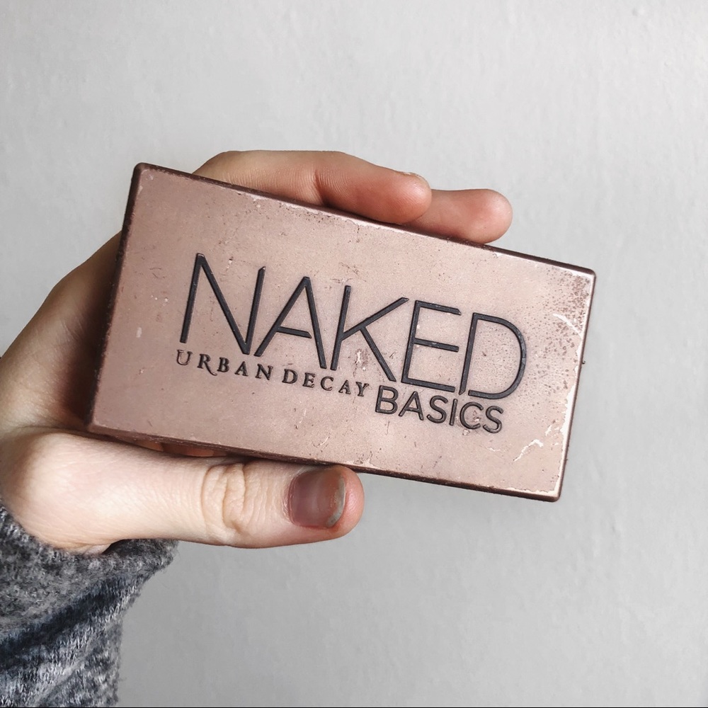 URBAN DECAY • Naked Basics Palette